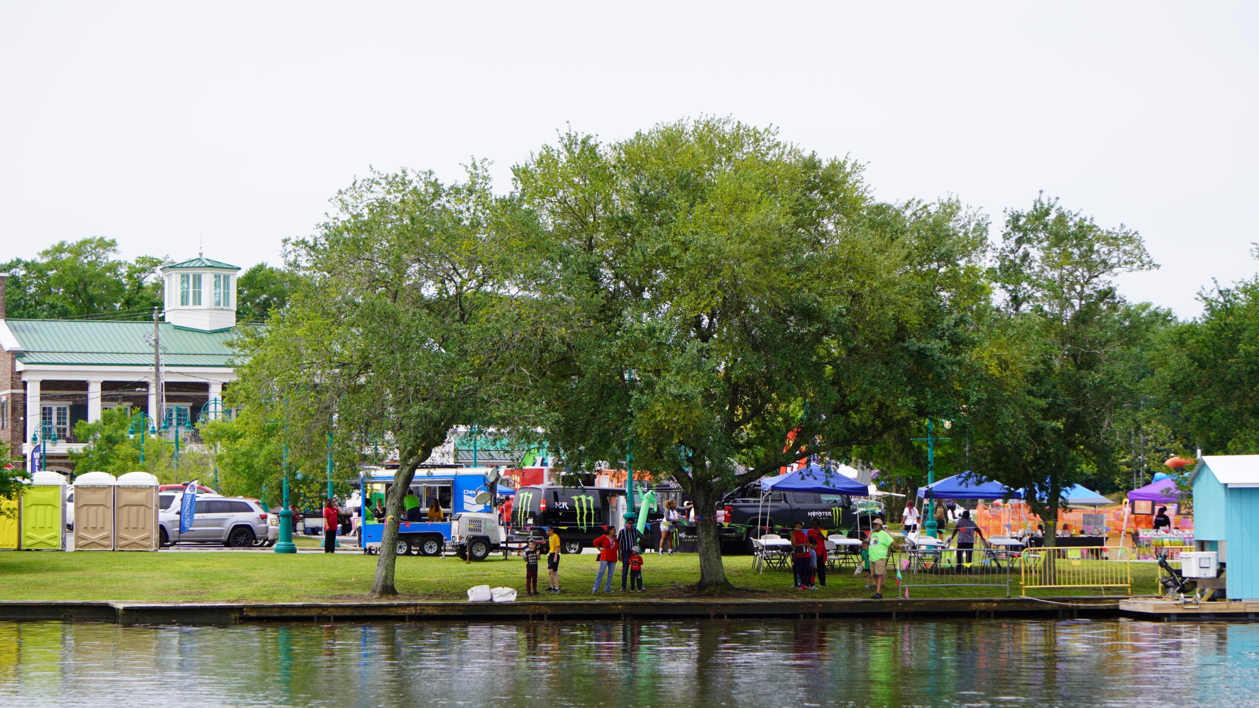 Smokin' the Sip Returns October 9 and 10 with BBQ and Blues